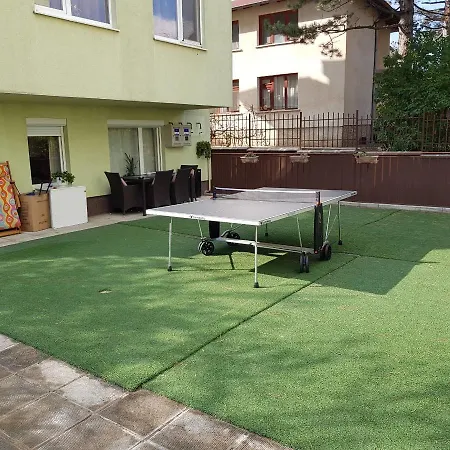 Cozy Garden View